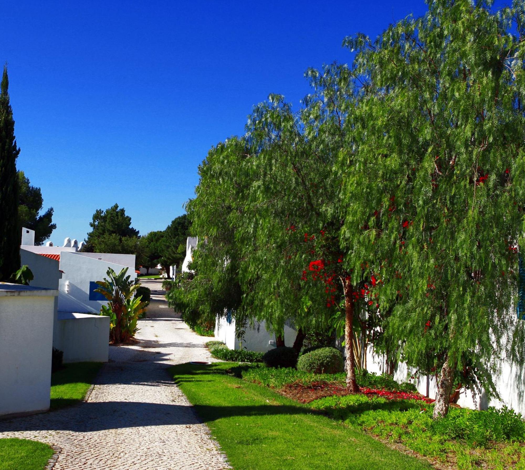 Hotel Aldeamento Turistico Da Prainha Alvor Exterior foto
